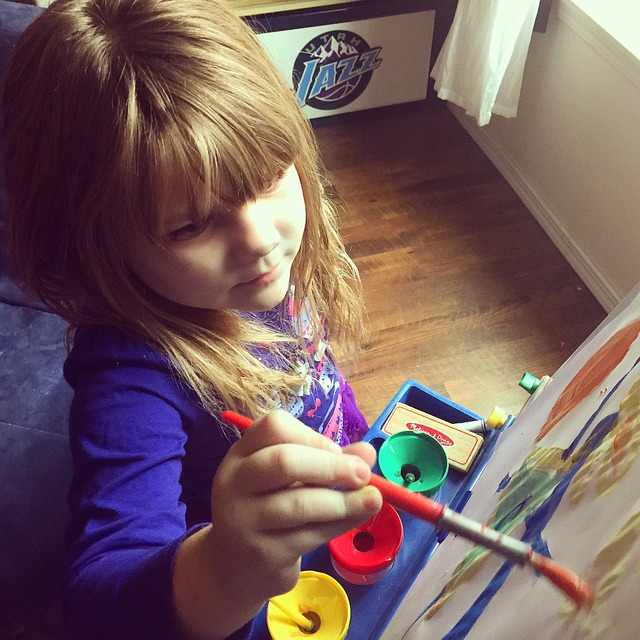 Joining Your Child's Activities Can Stifle Her Creativity and Confidence